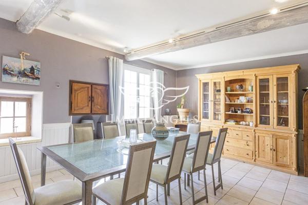 Mas en pierres avec gîte et dépendances, proche de Gordes