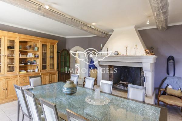 Mas en pierres avec gîte et dépendances, proche de Gordes