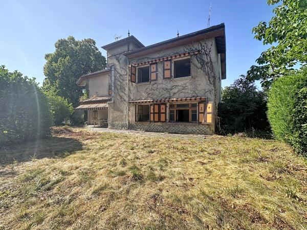 Maison
         5 pièces
        - 112 m² 225 000 € *
