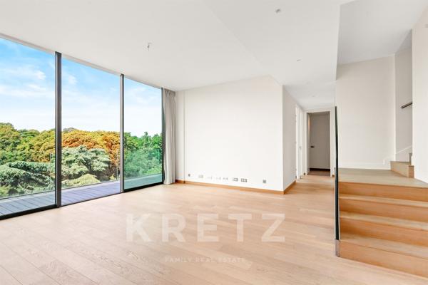 Villa contemporaine suspendue au-dessus du Parc Montsouris