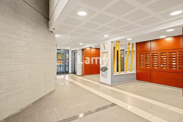 Appartement studio + parking en sous-sol