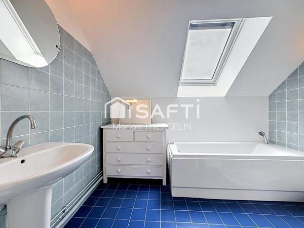 Superbe longère de 205m² habitables environ avec piscine et jardin soigné