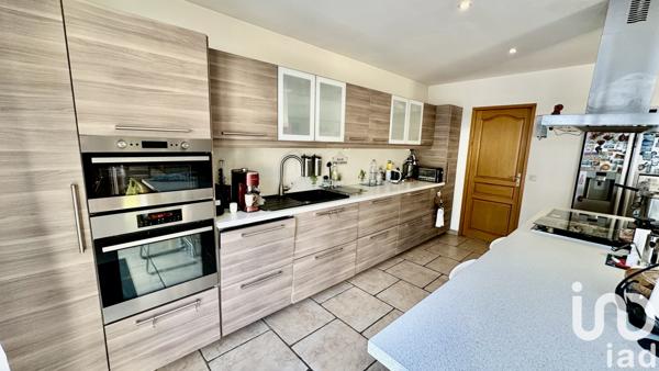 Maison à vendre 8 pièces 228 m² Linas