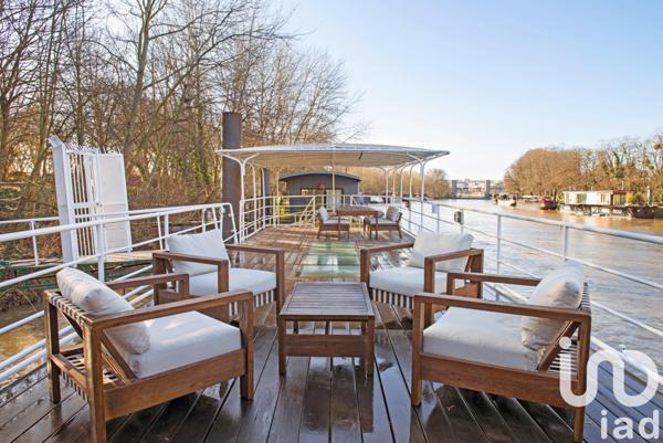 Péniche 6 pièces de 180 m² à Paris (75016)