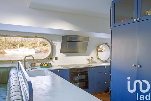 Péniche 6 pièces de 180 m² à Paris (75016)