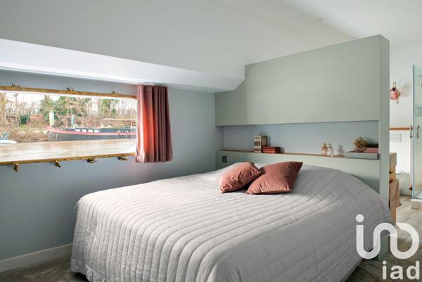 Péniche 6 pièces de 180 m² à Paris (75016)