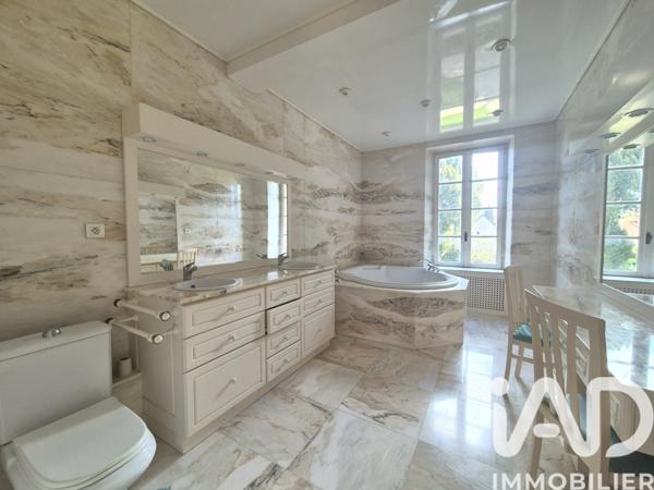 Maison à vendre 12 pièces 289 m² Cheny