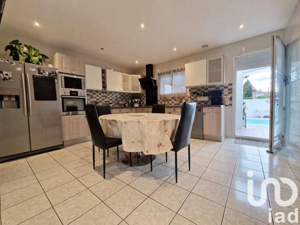 Maison 7 pièces de 215 m² à Pia (66380)