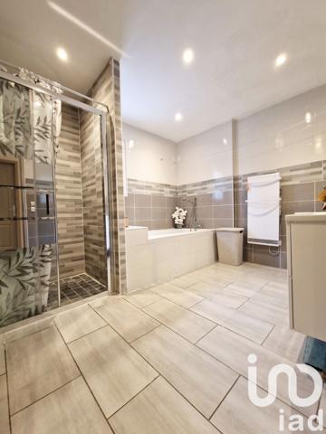 Maison 7 pièces de 215 m² à Pia (66380)