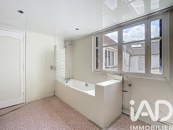Maison à vendre 13 pièces 300 m² Montlhéry