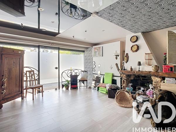 Maison à vendre 13 pièces 300 m² Montlhéry