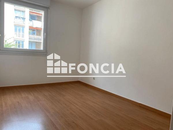 Location Appartement 3 pièces 61.5 m² - 10 RUE ANDRE SOLADIER Alfortville 94140