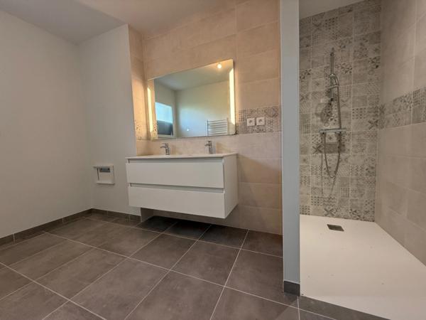 Maison à vendre proche d'Angoulême (16) PLAIN-PIED 3 chambres /garage/ jardin