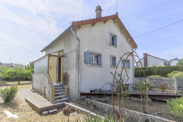 Maison 335 000 € Villepreux 3 p 90 m² DPE F