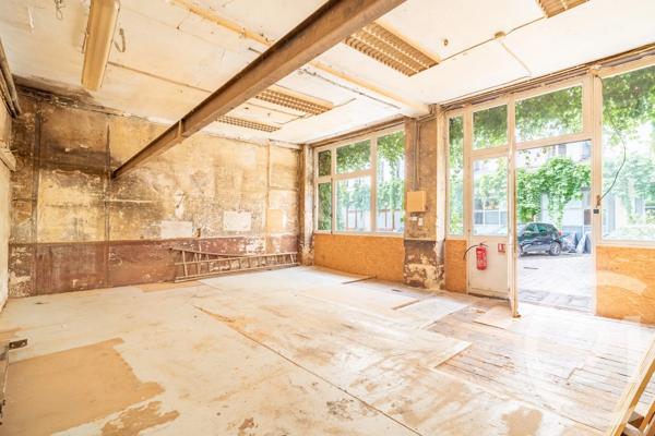 Appartement Atelier D'Artiste à vendre  2 pièces - 45,56 m 2   PARIS  - 75011