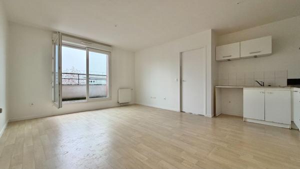 Appartement Corbeil Essonnes 2 pièce(s) 39.85 m2