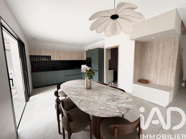 Maison à vendre 5 pièces 168 m² Pélissanne