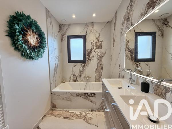 Maison à vendre 5 pièces 168 m² Pélissanne
