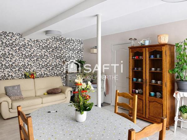 MAISON DE VILLE 97 M² - SECTEUR CENTRE VILLE MESLAY DU MAINE / 53170