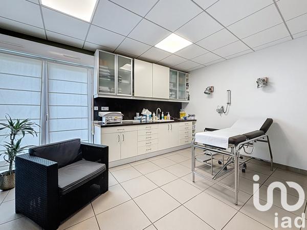 Immeuble à vendre 440 m² Guitrancourt