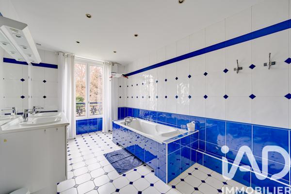 Maison à vendre 10 pièces 298,5 m² Verrières-le-Buisson