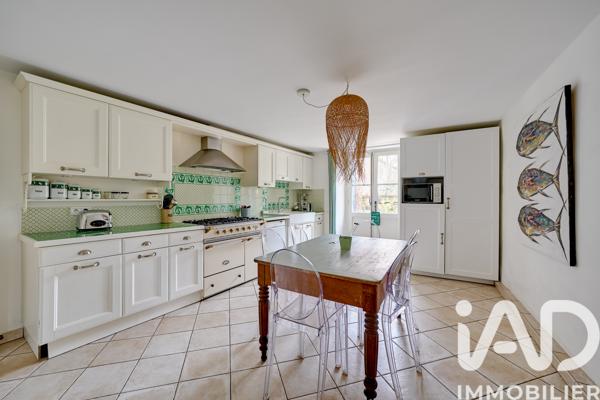 Maison à vendre 10 pièces 298,5 m² Verrières-le-Buisson