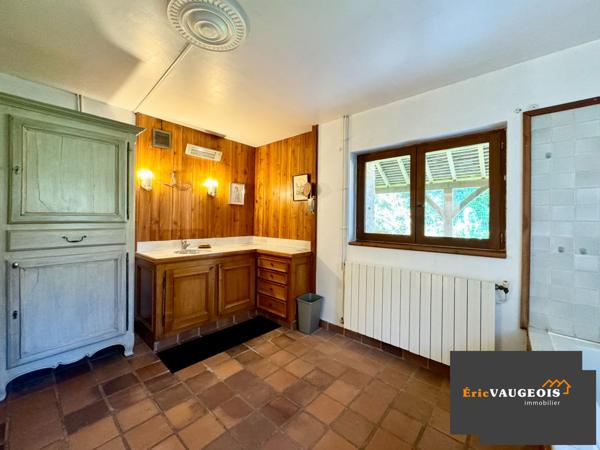 Coulommiers (77120) Maison 140 m², Grange, Terrain 1000 m²