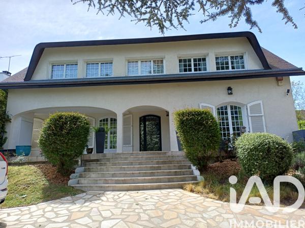 Maison à vendre 8 pièces 244 m² Viry-Châtillon