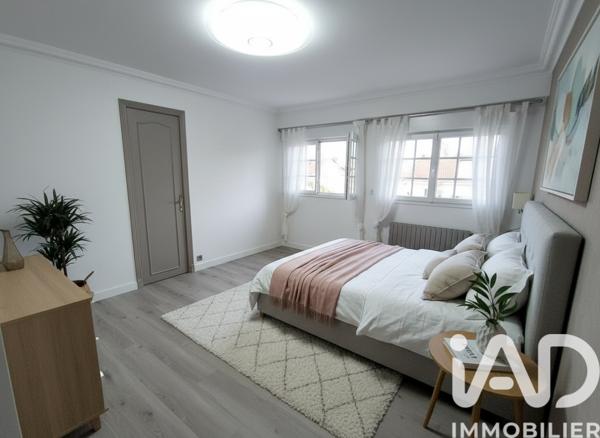 Maison à vendre 8 pièces 244 m² Viry-Châtillon