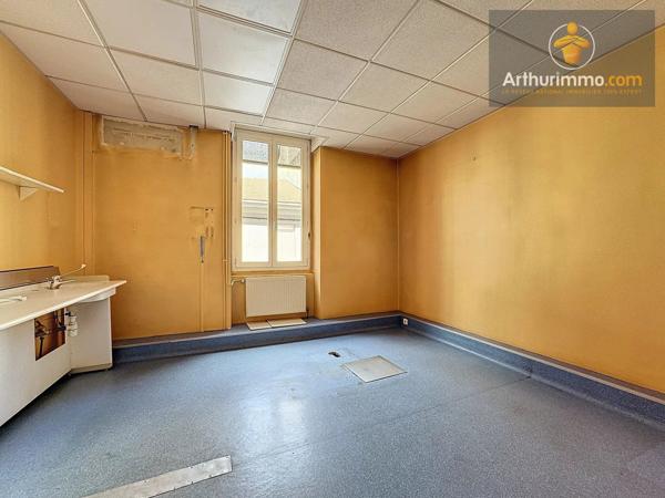 Location Local commercial 7 pièces 117 m2 à Bourgoin-Jallieu