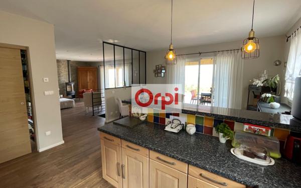 Maison à vendre    7 pièces •  Sari-Solenzara