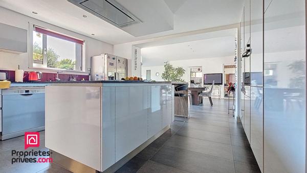 Maison  9 Pièces de 290M2 terrain de 1906m2