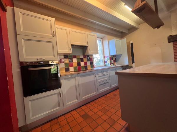 Maison à vendre 300 000 € Lozon 11 p 208,3 m² DPE C