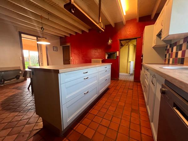 Maison à vendre 300 000 € Lozon 11 p 208,3 m² DPE C