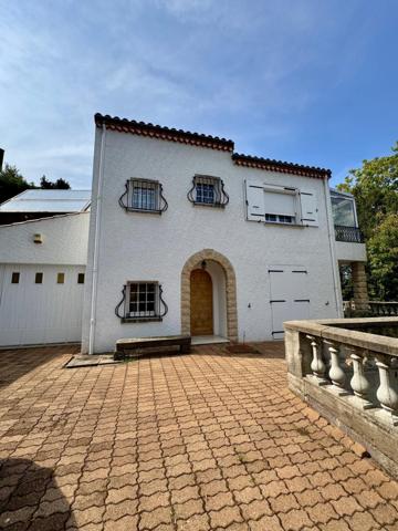 Maison 6 pièce(s) 3 chambre(s) 144 m²