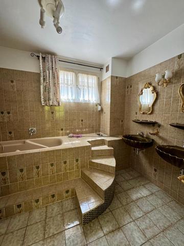 Maison 6 pièce(s) 3 chambre(s) 144 m²