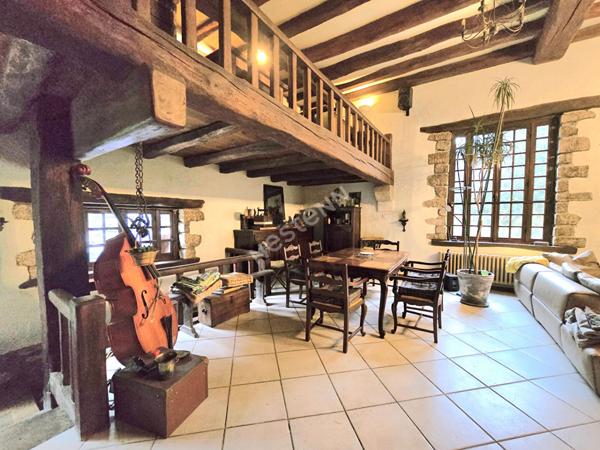 Maison Rosny Sous Bois 210 m2 demeure en plein centre ville proche gare RER E Rosny sous bois et Rosny Bois Perrier centre commercial et Metro