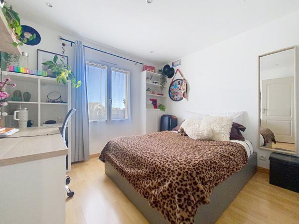 A vendre. Maison de plain pied, 3 chambres, garage, jardin, piscine hors sol, située à Moreilles, 10 minutes de Luçon et 40 minutes de La Rochelle.