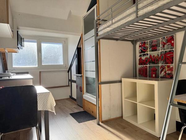 SPECIAL INVESTISSEURS studio avec stationnement - Quartier Clémenceau / Butte