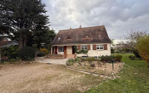 Maison à vendre    7 pièces • 160 m2 Saint-Denis-en-Val