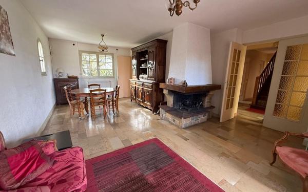 Maison à vendre    7 pièces • 160 m2 Saint-Denis-en-Val