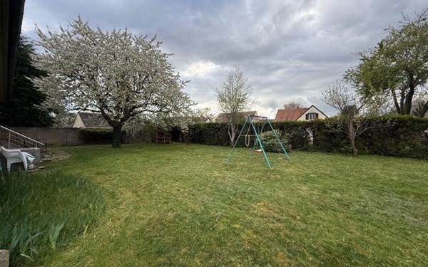 Maison à vendre    7 pièces • 160 m2 Saint-Denis-en-Val