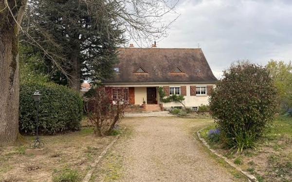 Maison à vendre    7 pièces • 160 m2 Saint-Denis-en-Val