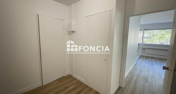 Location Studio 42.9 m² - Paris 75016