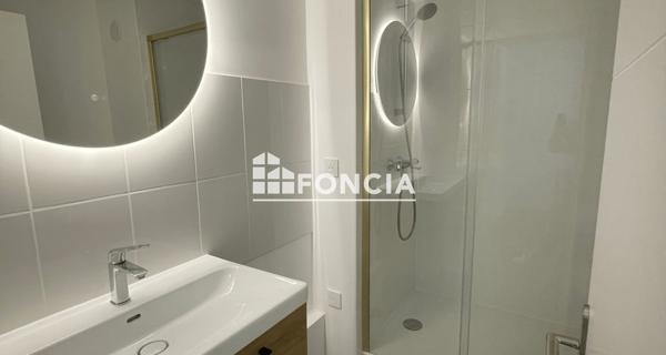 Location Studio 42.9 m² - Paris 75016