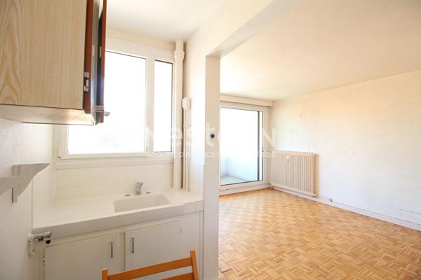 Appartement 1 pièce à vendre à Massy - Vieux Massy, idéal primo-accédant