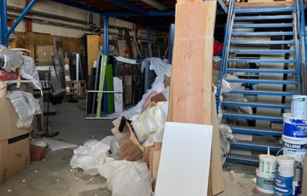 Entrepôt de 393 m²