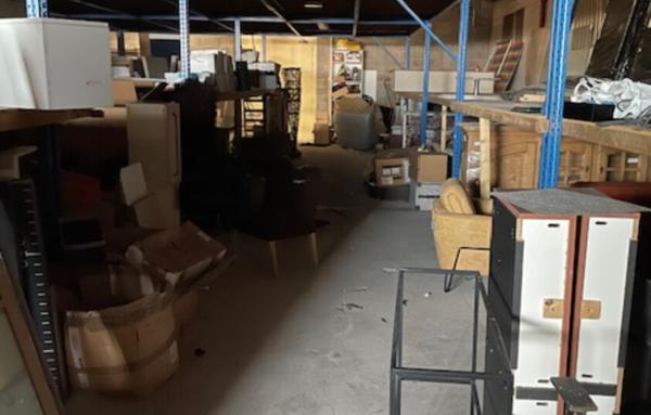 Entrepôt de 393 m²