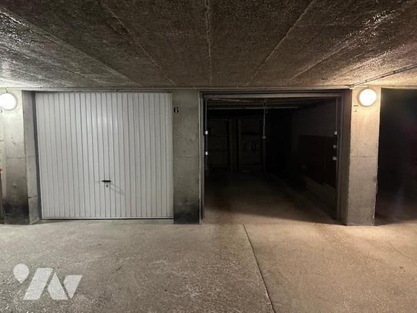 Appartement de 4 pièces de 95.58 m² (loi carrez) avec 1 cave, 2 garages en sous-sol et un emplacemen