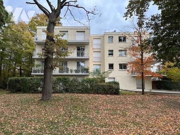 Appartement de 4 pièces de 95.58 m² (loi carrez) avec 1 cave, 2 garages en sous-sol et un emplacemen
